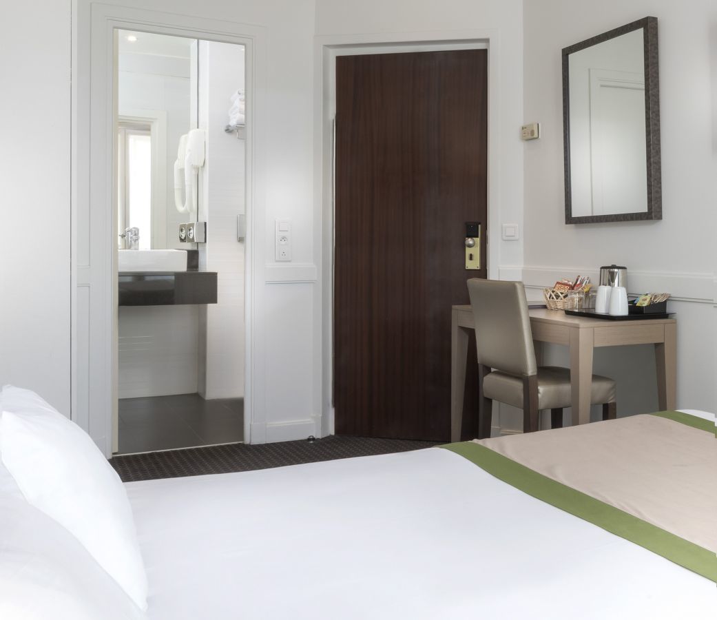 Hotel Elysees Ceramic - Single Room