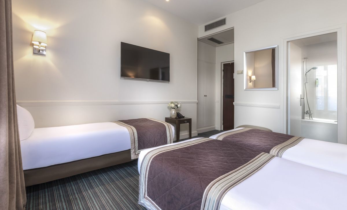 Hotel Elysees Ceramic - Triple Room