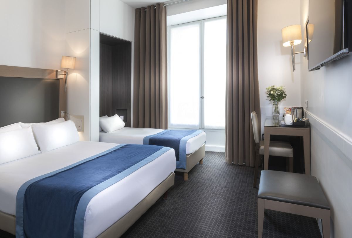 Hotel Elysees Ceramic - Triple Room