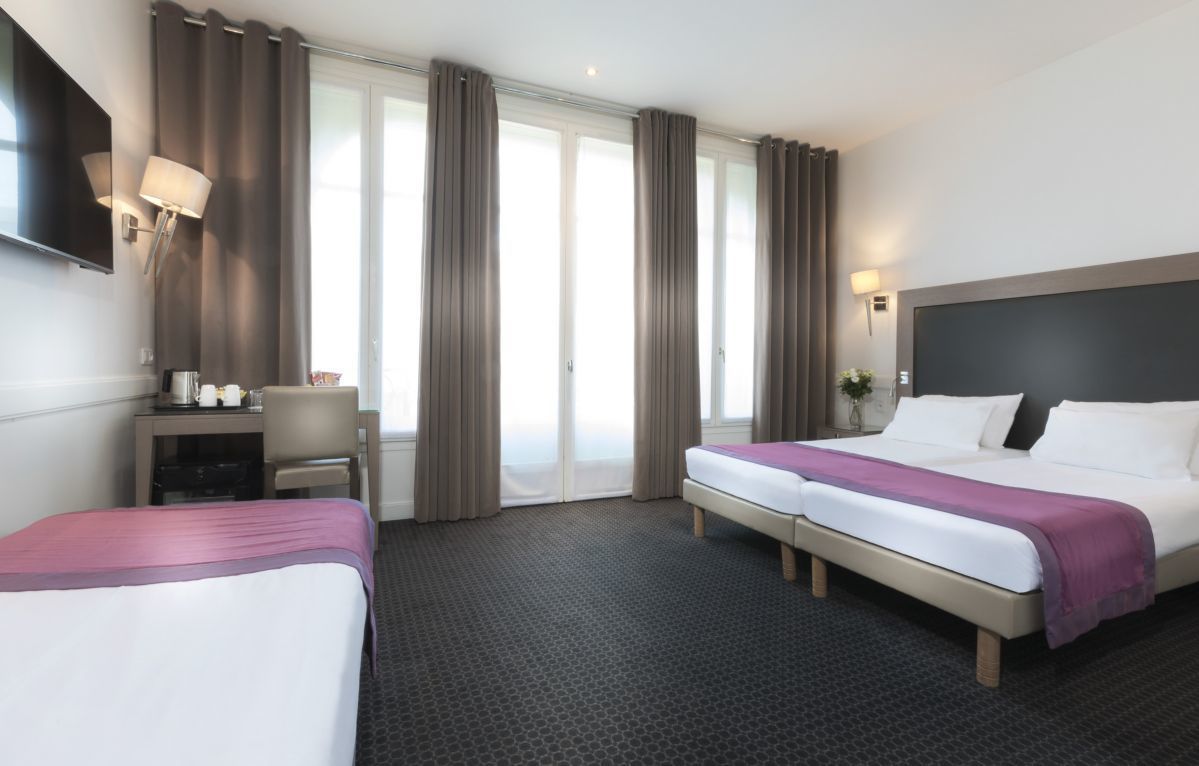 Hotel Elysees Ceramic - Quadruple Room