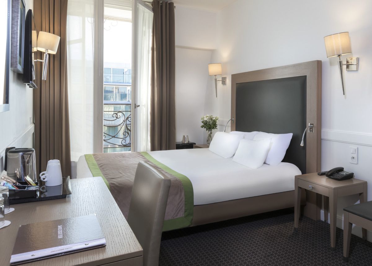 Hotel Elysees Ceramic - Room