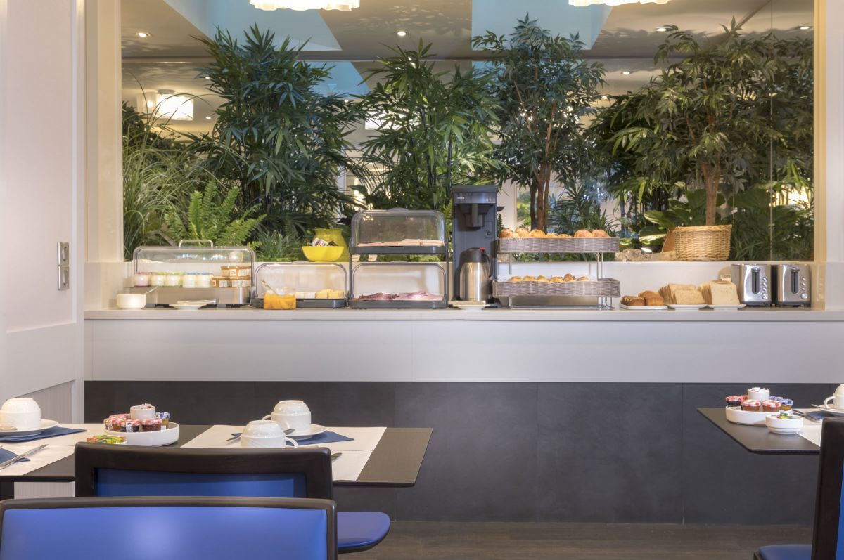 Hotel Elysees Ceramic - Breakfast